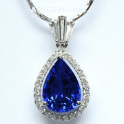 5.35 ct Blue Sapphire in 18k White Gold Pendant